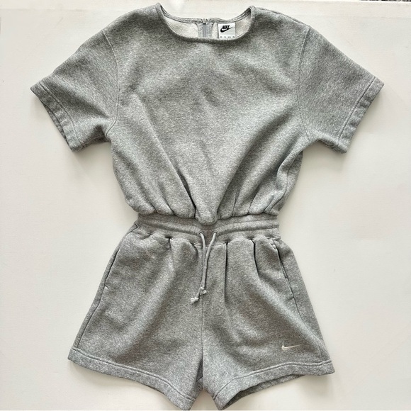 Nike Sportswear Women's Fleece Romper Size XS - Picture 15 of 15